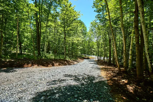 445 ETWELL RD, Huntsville, ON P1H 2J2