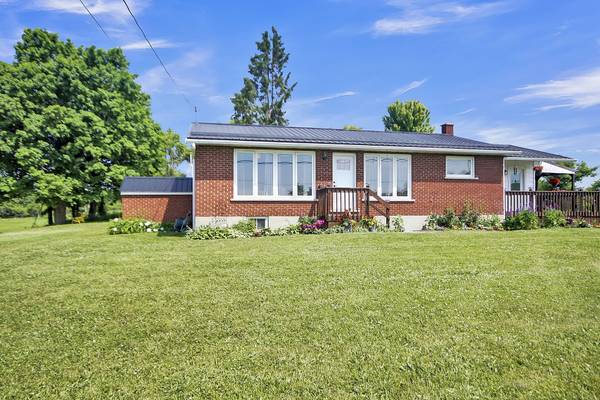 1352 County 43 Road HWY W, Montague, ON K0G 1N0