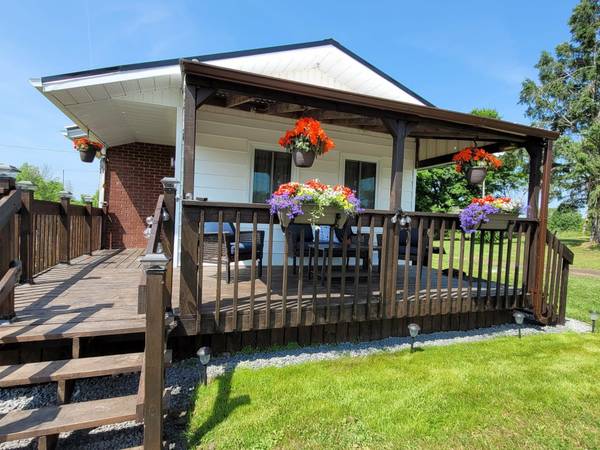 1352 County 43 Road HWY W, Montague, ON K0G 1N0