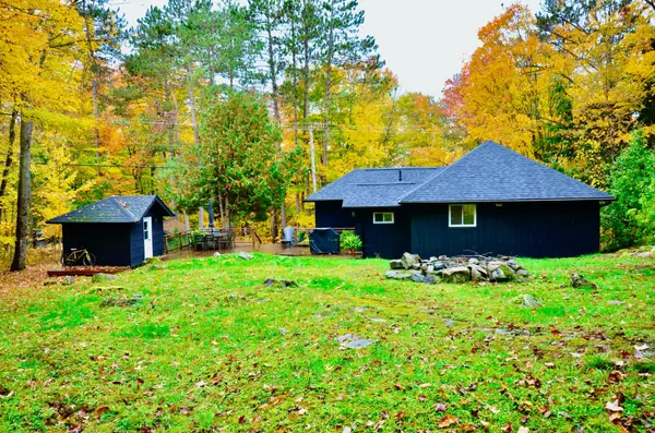 1279 Carlingford RD, Muskoka Lakes, ON P0B 1J0