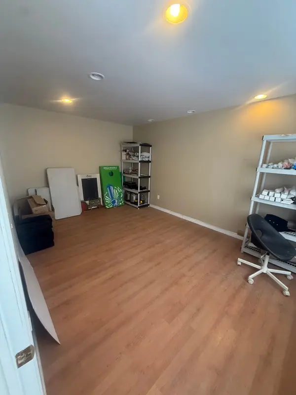 5380 Canotek RD, Beacon Hill North - South And Area, ON K1J 1H7