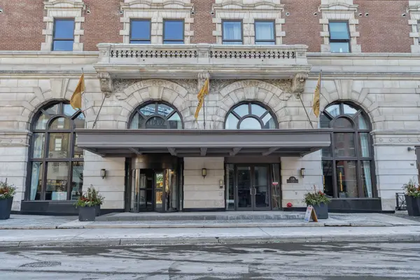 118 KING ST E #618, Hamilton, ON L8N 0A9