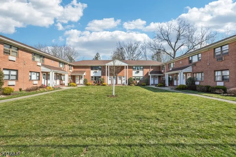 21A Colonial Dr, Little Falls Twp., NJ 07424