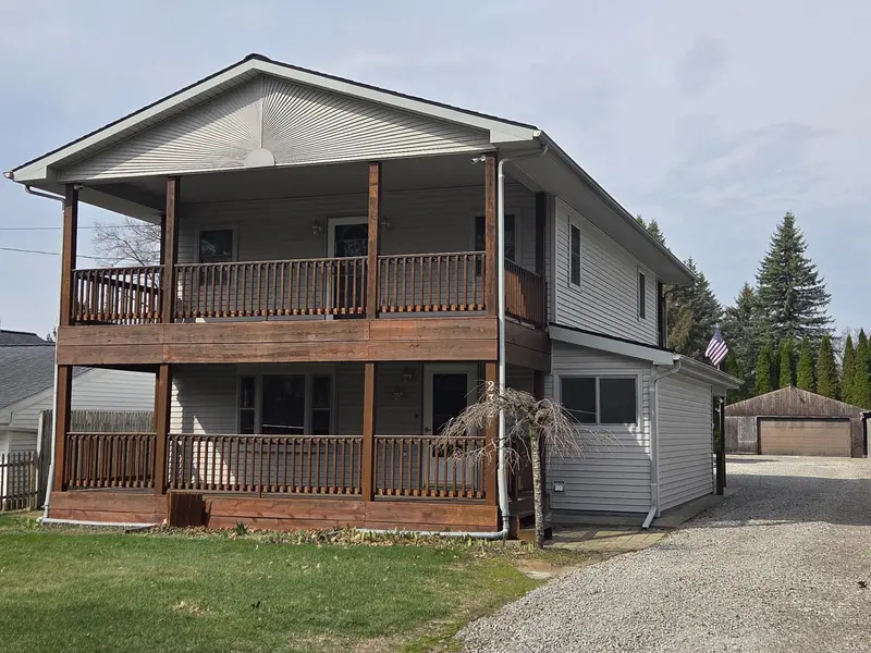 232 Bender ST, Leoni Twp, MI 49202