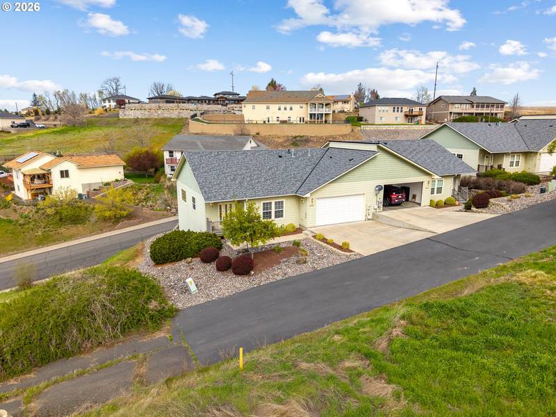 810 N MAIN ST, Pendleton, OR 97801