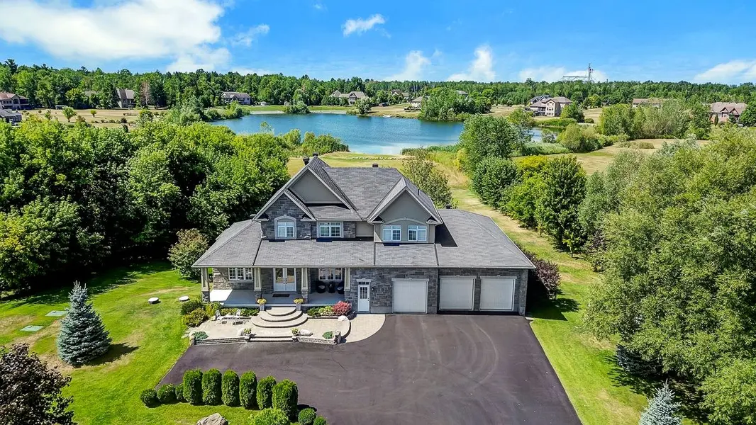 365 West Lake CIR, Carp - Huntley Ward, ON K0A 1L0