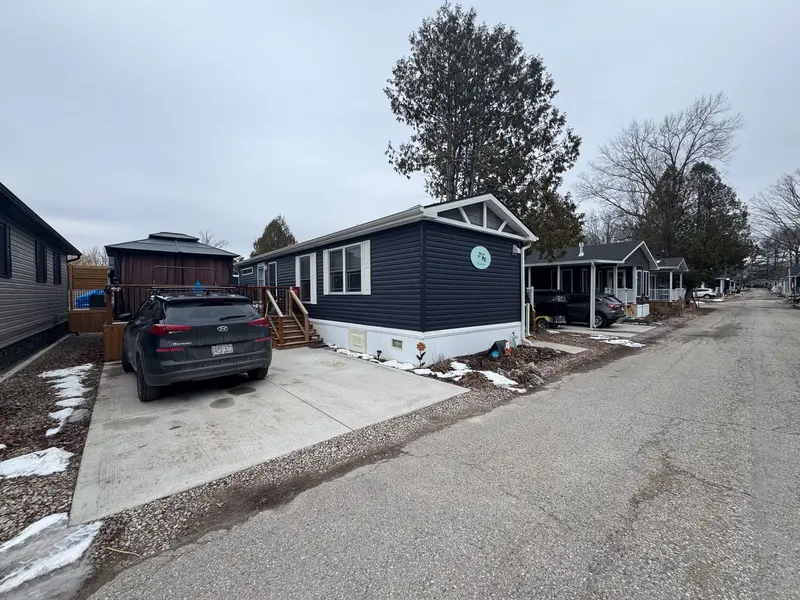 22790 Amiens RD #8, Middlesex Centre, ON N0L 1R0