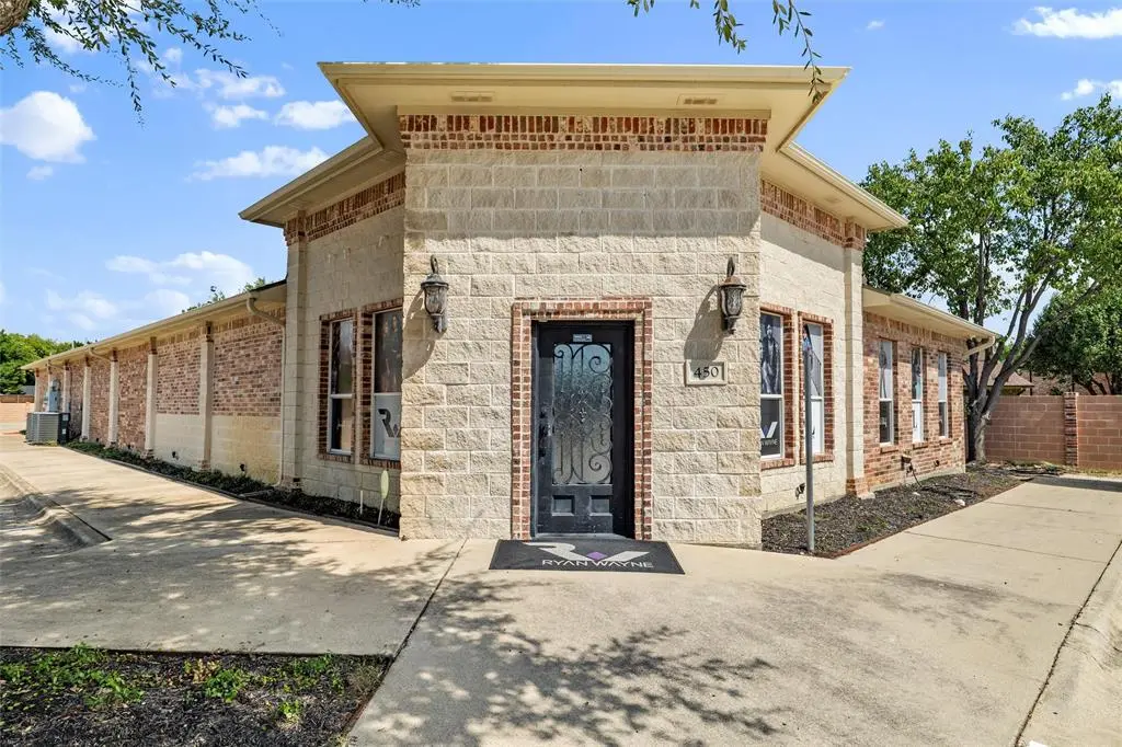 450 W Harwood Road, Hurst, TX 76054