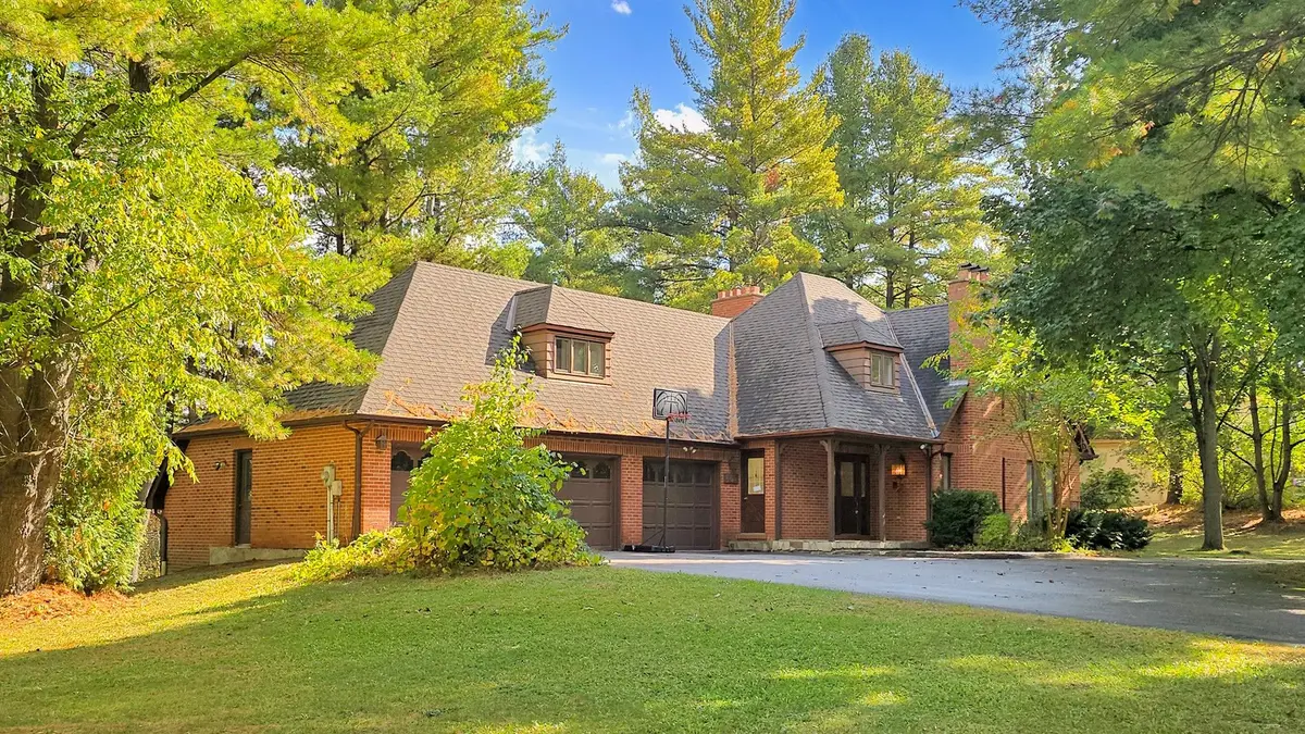 465 Woodland Acres CRES, Vaughan, ON L6A 1G2