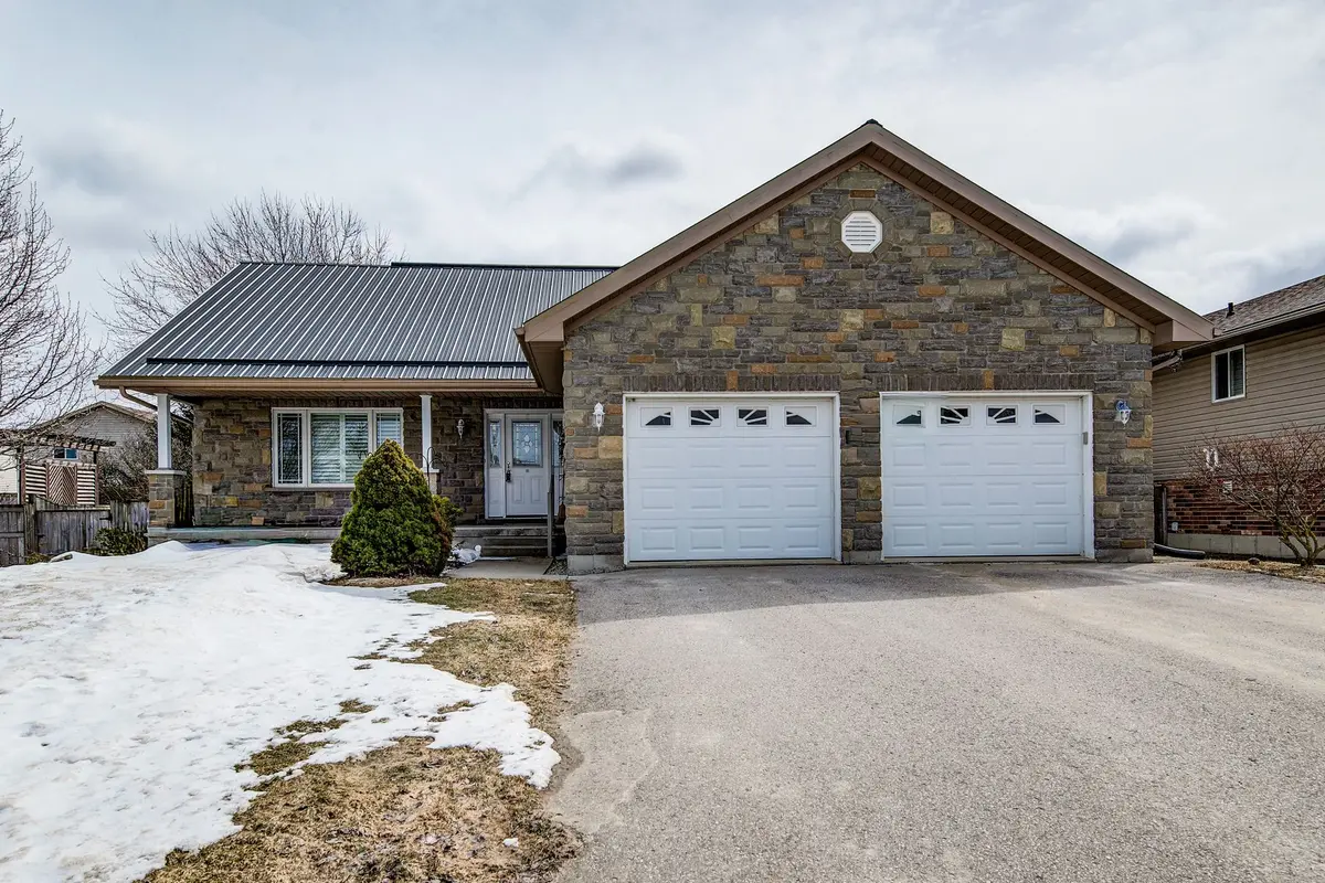 190 Sarah RD, Wellington North, ON N0G 2L2