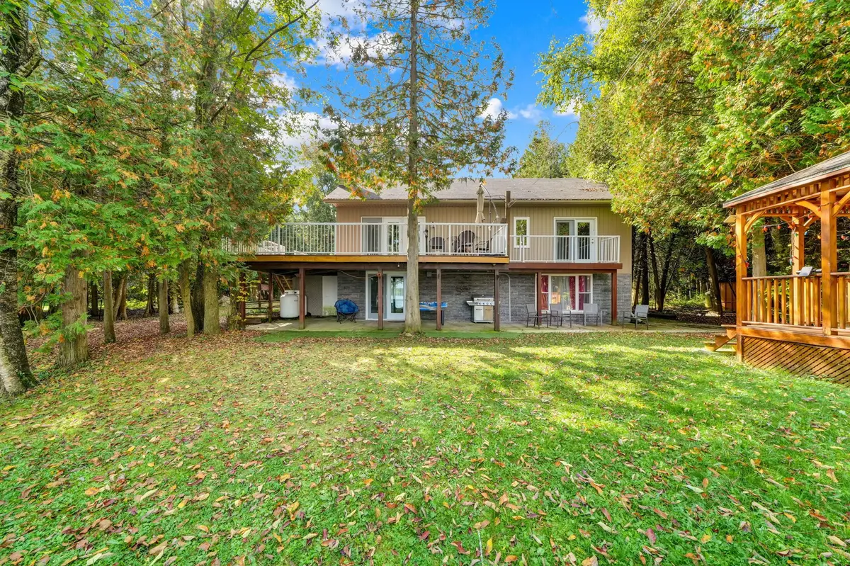 135 Browns LN, Georgian Bluffs, ON N0H 2K0