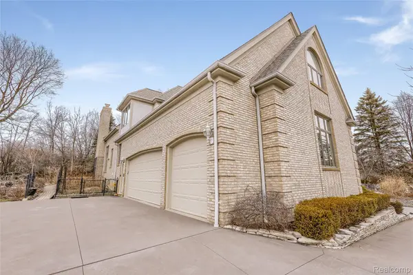 1721 Archers Pointe, Rochester Hills, MI 48306