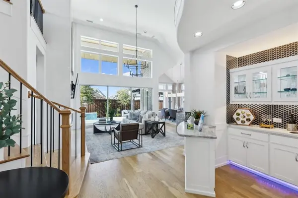 2409 Elmhurst Drive, Mansfield, TX 76063