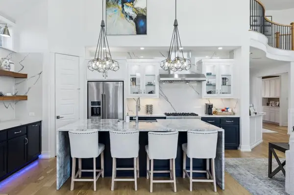 2409 Elmhurst Drive, Mansfield, TX 76063