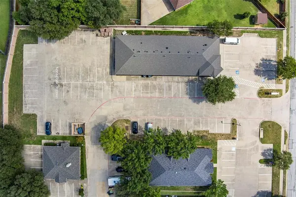 450 W Harwood Road, Hurst, TX 76054