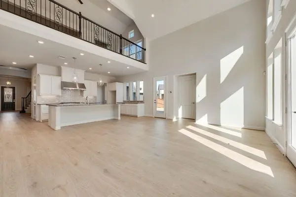 2704 Hartman Circle, Mansfield, TX 76063