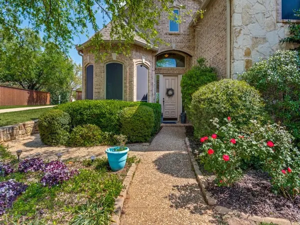 944 Excalibur Drive, Highland Village, TX 75077