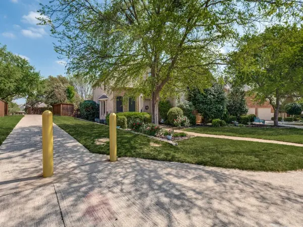 944 Excalibur Drive, Highland Village, TX 75077