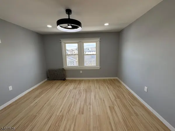 166 Rutherford Pl, North Arlington Boro, NJ 07031