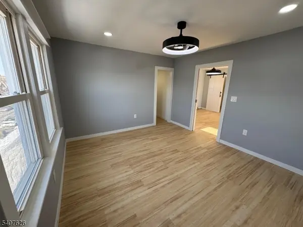 166 Rutherford Pl, North Arlington Boro, NJ 07031