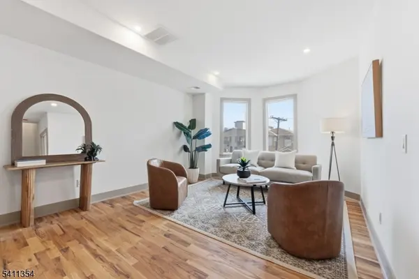 221 Clerk St, Jersey City, NJ 07305