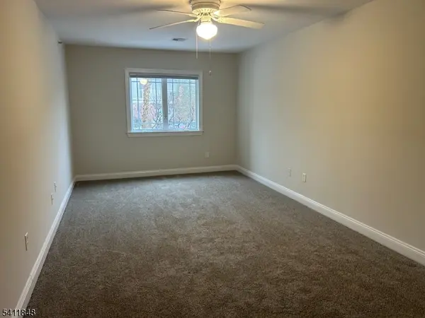 31 Wilshire Ter, Kinnelon Boro, NJ 07405