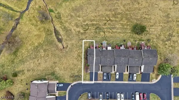 262 Spruce Ct, Raritan Twp., NJ 08822