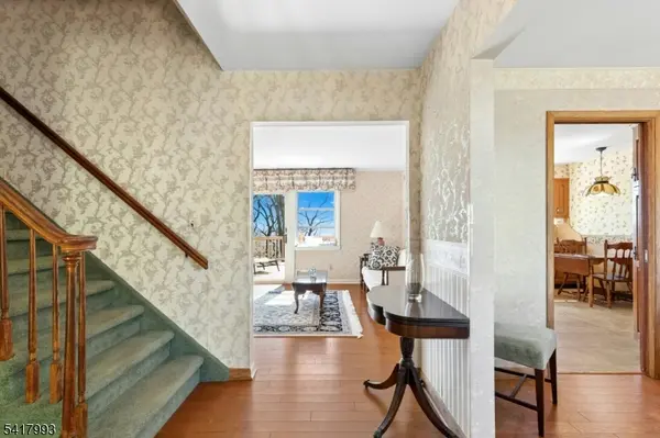 10 Tree Top Dr, Springfield Twp., NJ 07081