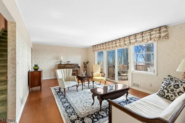 10 Tree Top Dr, Springfield Twp., NJ 07081