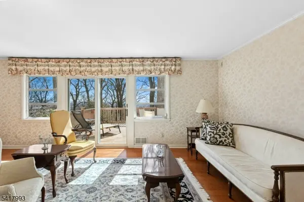 10 Tree Top Dr, Springfield Twp., NJ 07081