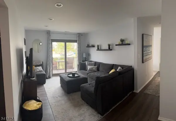 12212 Aspen Ct #212, Stanhope Boro, NJ 07874