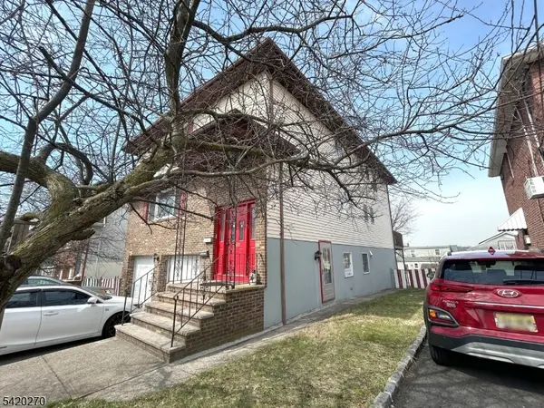 525 Stuyvesant Ave, Lyndhurst Twp., NJ 07071