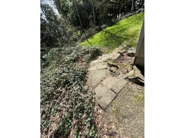 1660 SW ROYAL DR, West Linn, OR 97068