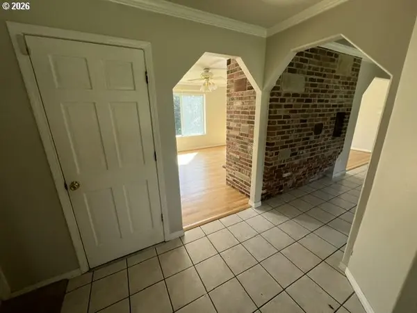 1660 SW ROYAL DR, West Linn, OR 97068