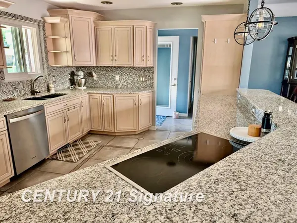 6390 Belmar DR, Saginaw Twp, MI 48603