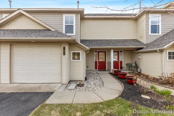 8468 N Center Park DR #4, Byron Twp, MI 49315