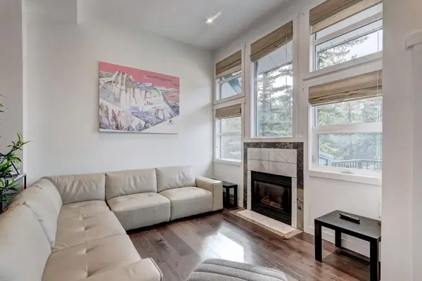 242 Benchlands TER #18, Canmore, AB T1W 1E9