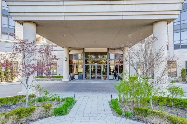 133 Wynford DR #405, Toronto C13, ON M3C 0J5