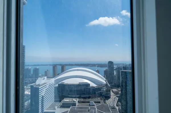 55 Mercer ST #4212, Toronto C01, ON M5V 0W4