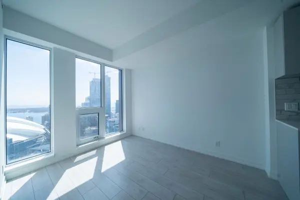 55 Mercer ST #4212, Toronto C01, ON M5V 0W4