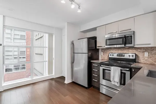 11 St Joseph ST #311, Toronto C01, ON M4Y 3G4