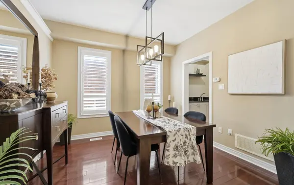 26 Corsham DR, Whitby, ON L1M 2K5