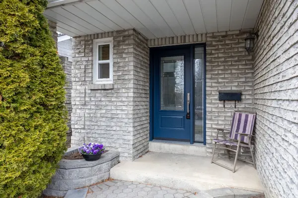 830 Castlegrove AVE, Oshawa, ON L1J 7X7