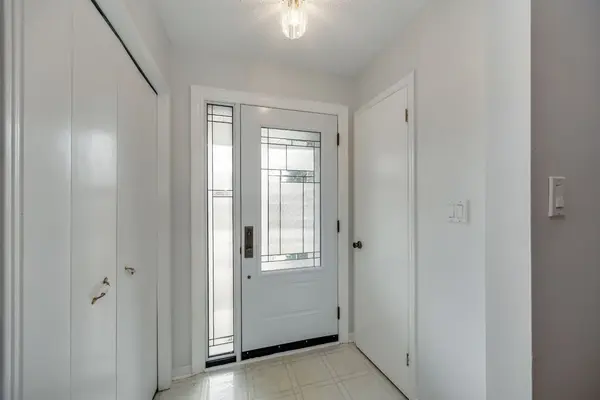 830 Castlegrove AVE, Oshawa, ON L1J 7X7