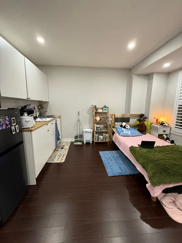 1657 Avonmore SQ W #Basement, Pickering, ON L1V 7H4