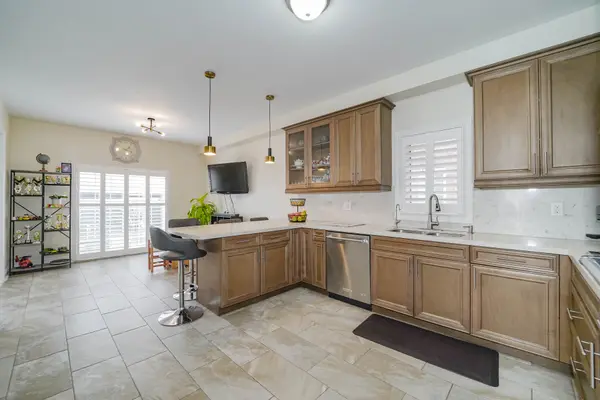 63 Sharplin DR, Ajax, ON L1Z 0P4