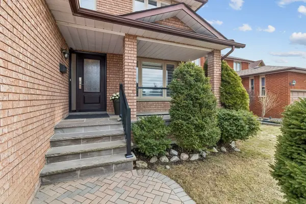 17 Garview CT, Vaughan, ON L4L 8N7
