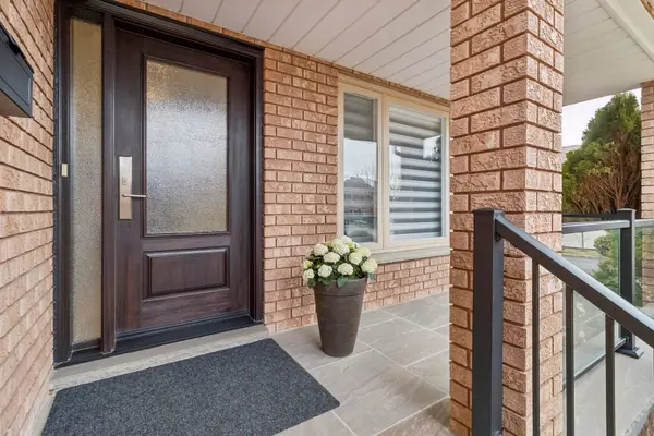 17 Garview CT, Vaughan, ON L4L 8N7