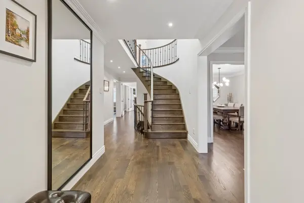 17 Garview CT, Vaughan, ON L4L 8N7