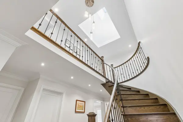 17 Garview CT, Vaughan, ON L4L 8N7